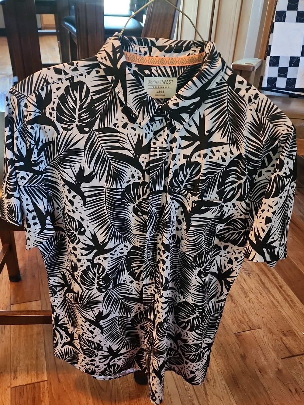 Departwest Men's Black & White Tropical Print Short-Sleeve Button-Down Shirt
